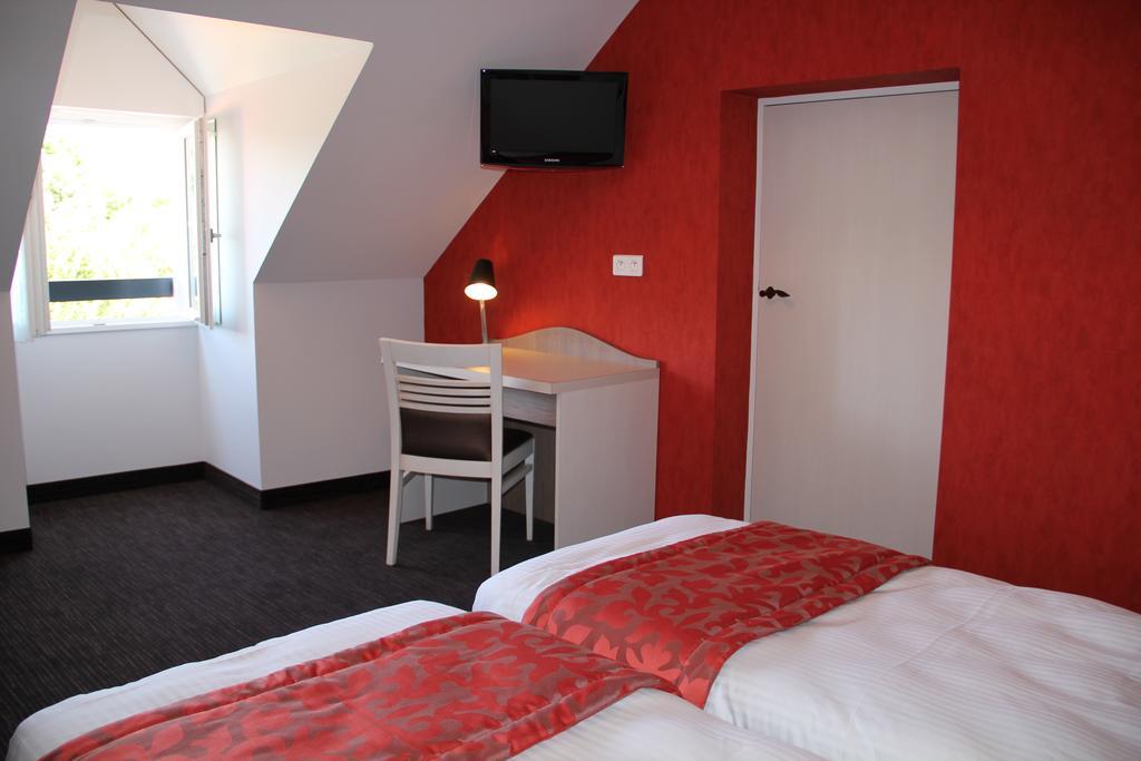 โดแมน เลอ มาร์ติเนต์ ดิ ออริจินัล เรอแล Hotel Bouin  ภายนอก รูปภาพ
